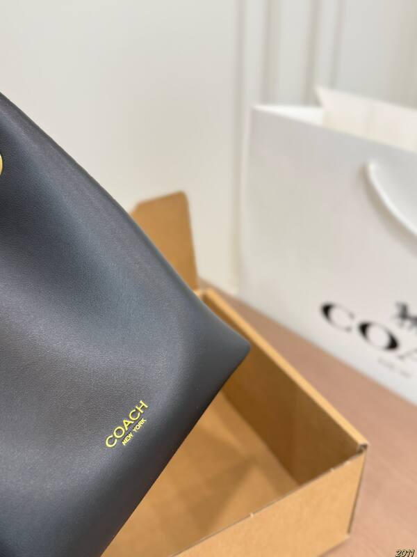 Coach Black 25x18x10cm shoulder bag — Premium Replica
