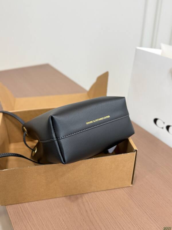 Coach Black 25x18x10cm shoulder bag — Premium Replica