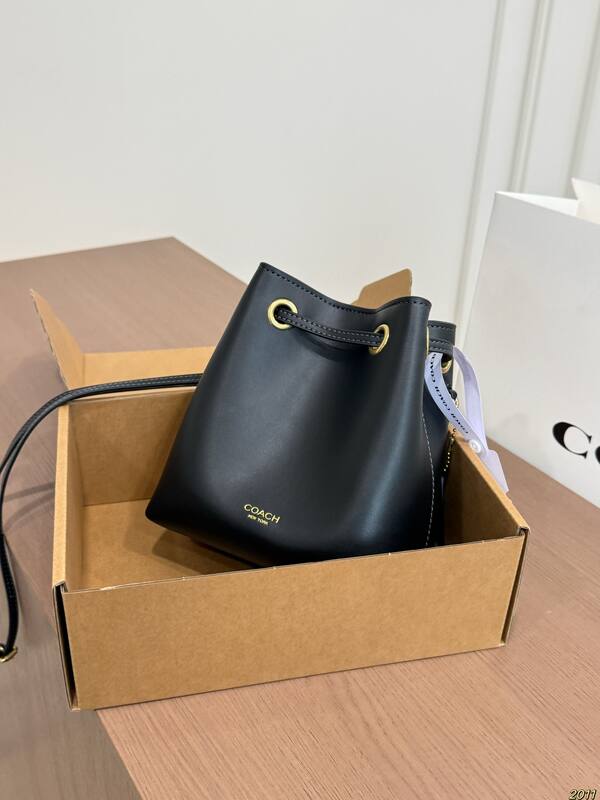 Coach Black 25x18x10cm shoulder bag — Premium Replica