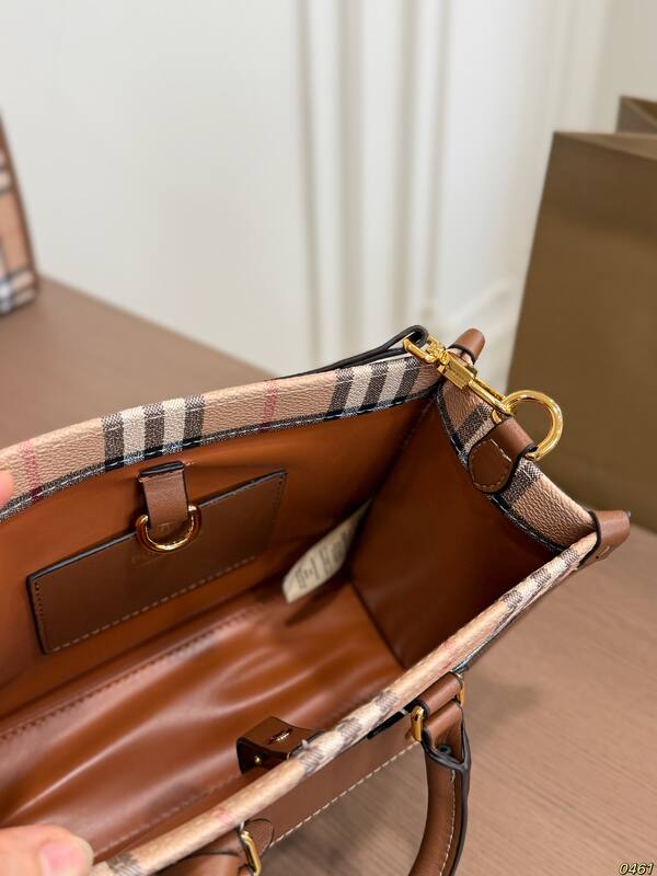 Burberry Vintage Check with Brown Leather Trim tote bag — AAA Quality Replica