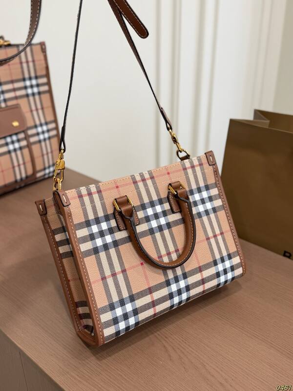 Burberry Vintage Check with Brown Leather Trim tote bag — AAA Quality Replica