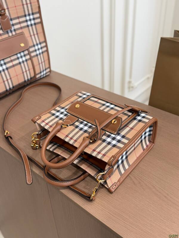 Burberry Vintage Check with Brown Leather Trim tote bag — AAA Quality Replica