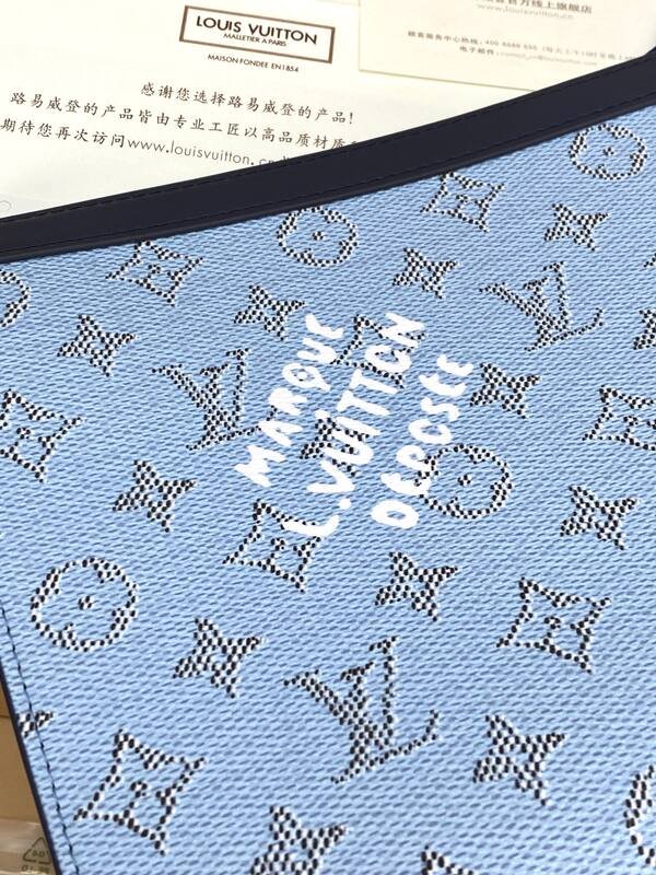Louis Vuitton Pochette Voyage Light Blue Monogram 27 x travel — Premium Replica