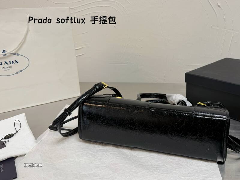 Prada Black 25x18x10cm shoulder bag — 1:1 Replica