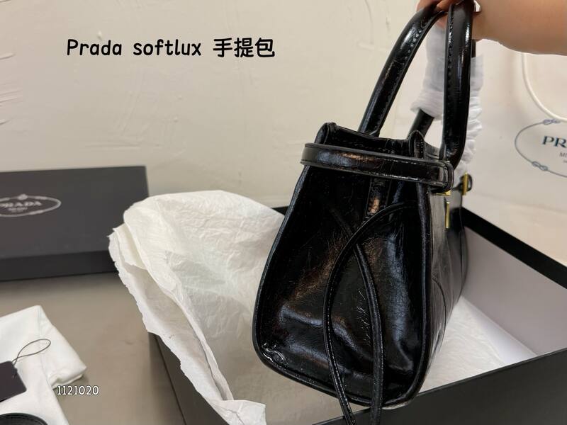 Prada Black 25x18x10cm shoulder bag — 1:1 Replica