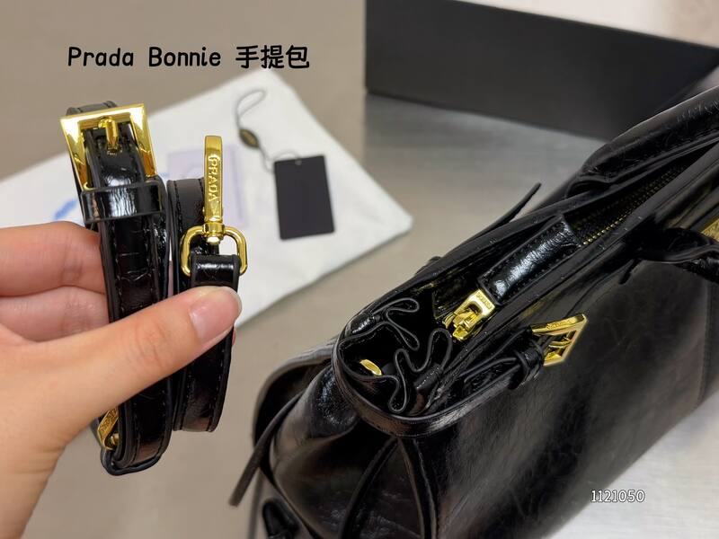 Prada Black shoulder bag — 1:1 Replica