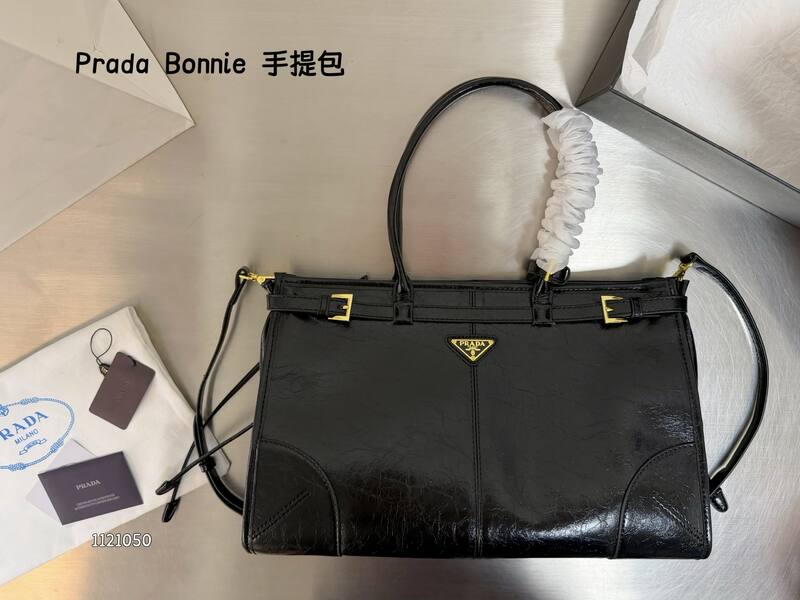 Prada Black shoulder bag — 1:1 Replica
