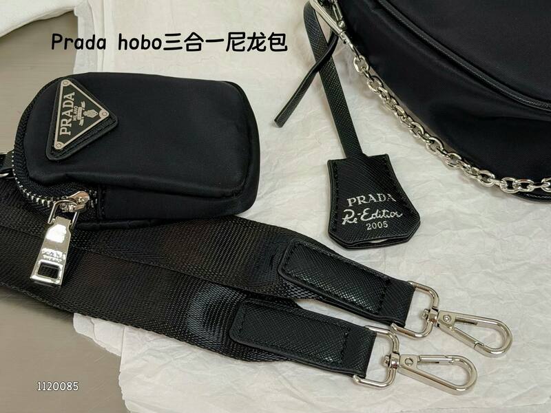 Prada Re-Edition Black shoulder bag — AAA Quality Replica