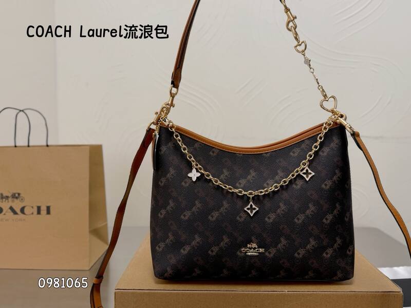 Coach Monogram shoulder bag — Premium Replica
