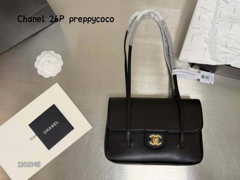 Chanel Black shoulder — Premium Replica