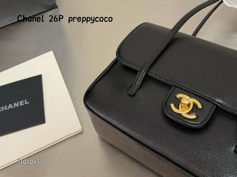 Chanel Black shoulder — Premium Replica