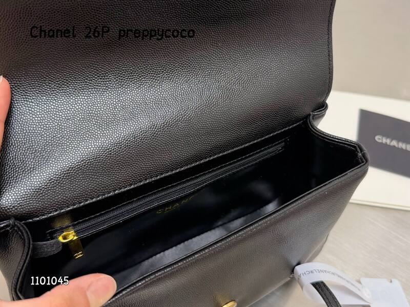 Chanel Black shoulder — Premium Replica