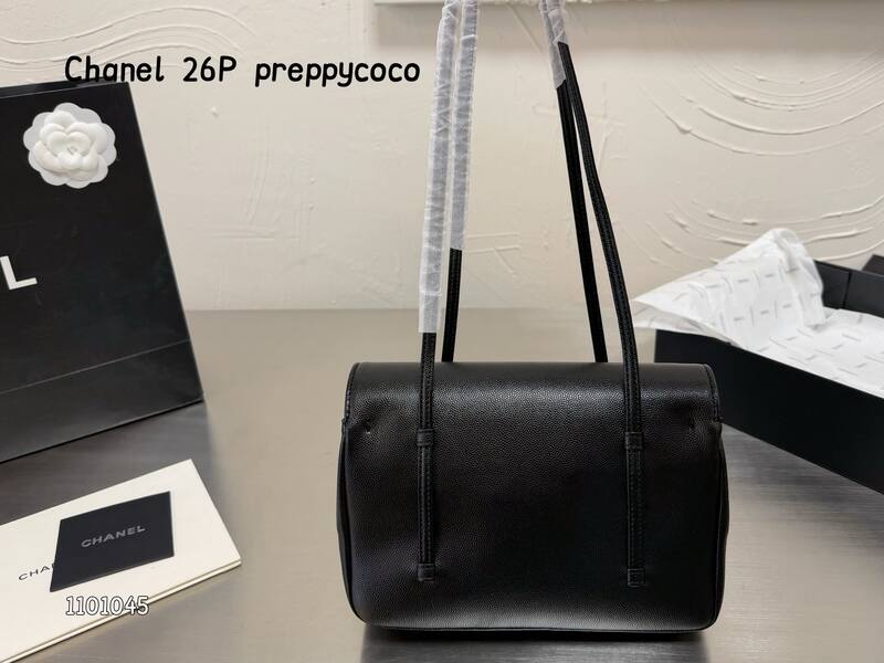 Chanel Black shoulder — Premium Replica
