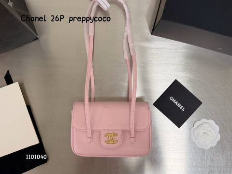 Chanel White Pink caviar leather shoulder 1 1 Replica