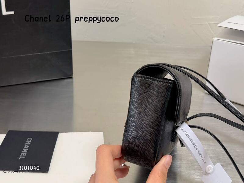 Chanel Black caviar leather shoulder — AAA Quality Replica