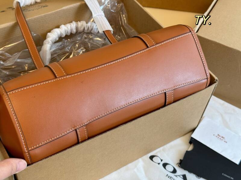 Coach Brown shoulder bag — AAA Quality Replica