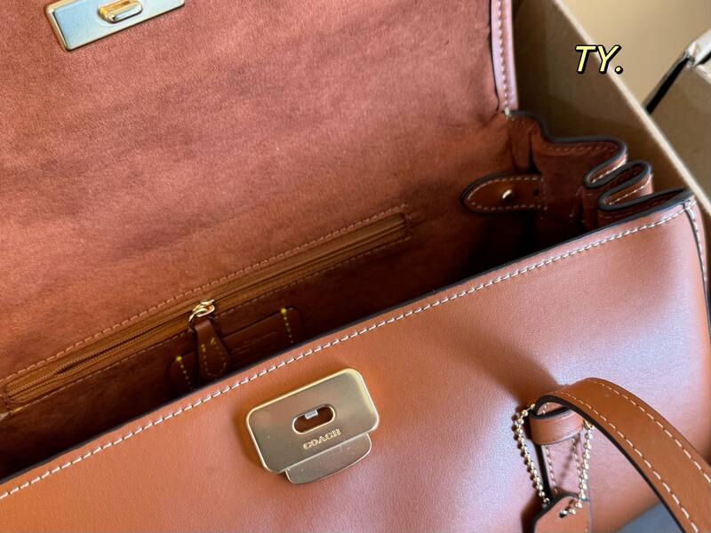 Coach Brown shoulder bag — AAA Quality Replica