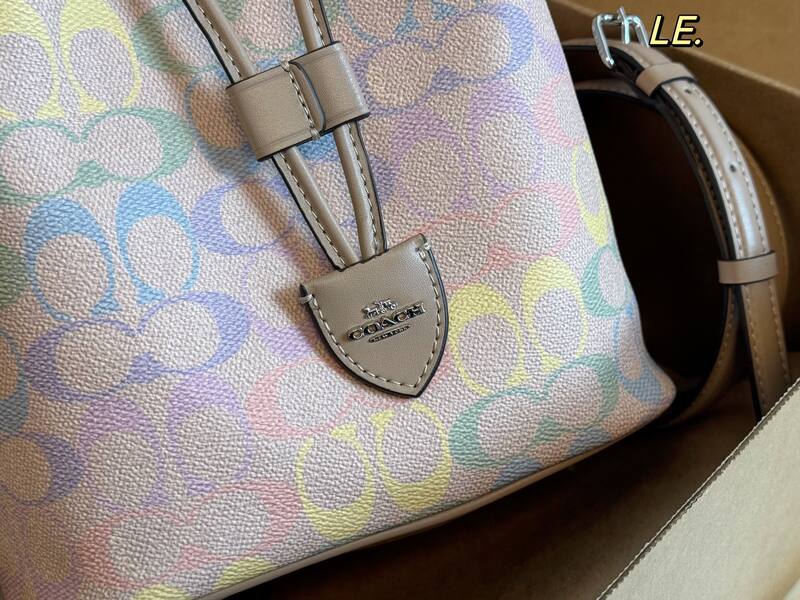Coach Monogram shoulder bag — AAA Quality Replica