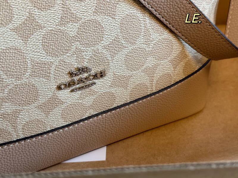 Coach Monogram shoulder bag — Top Quality Replica