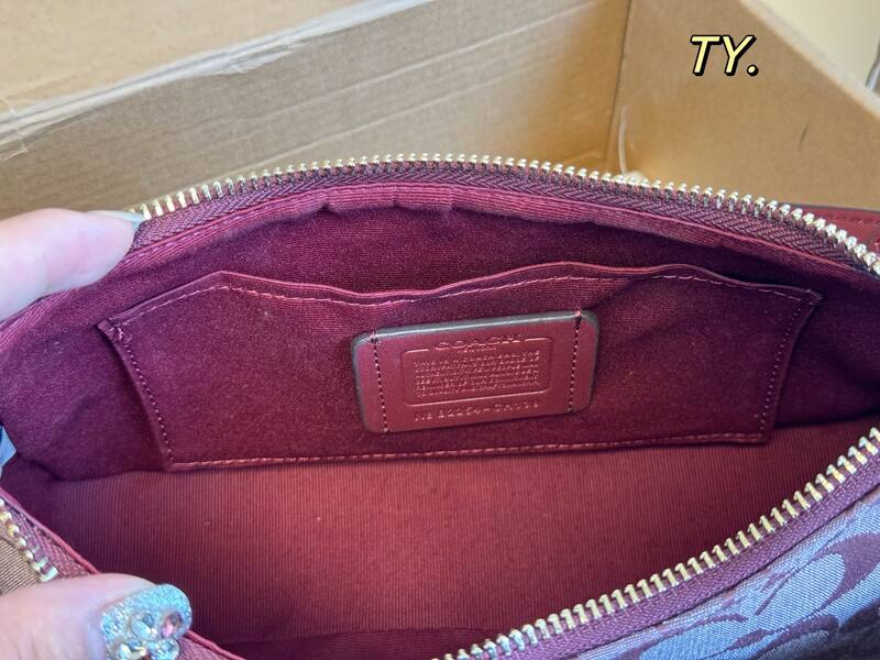 Coach shoulder bag — Premium Replica