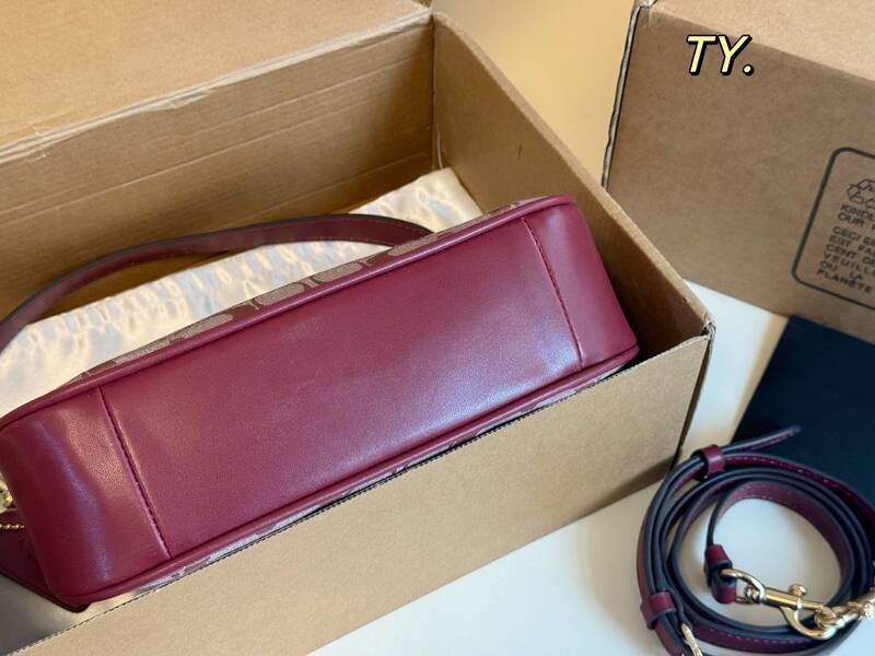 Coach shoulder bag — Premium Replica