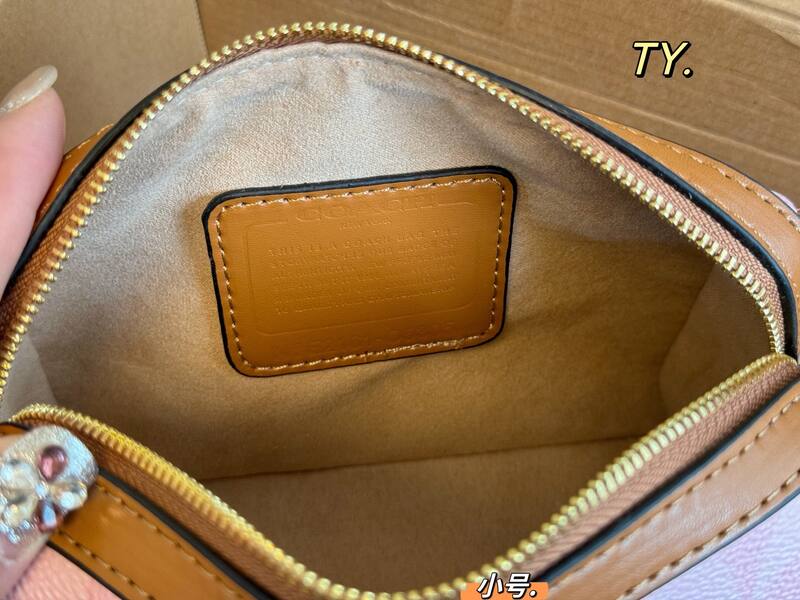 Coach Brown 25x18x10cm shoulder bag — Top Quality Replica