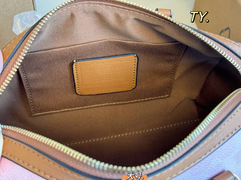 Coach Brown 40x30x16cm shoulder bag — 1:1 Replica