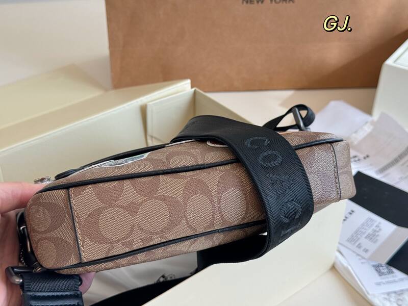 Coach Black 25x18x10cm shoulder bag — Top Quality Replica