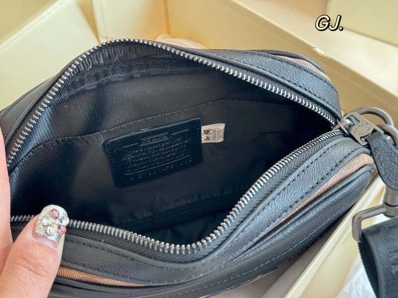 Coach Black 25x18x10cm shoulder bag — Top Quality Replica