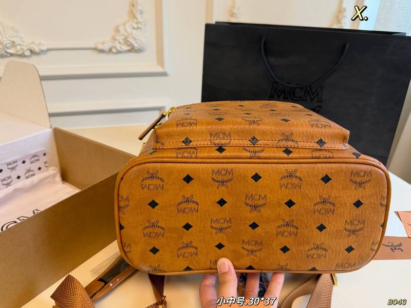 MCM Stark Cognac Visetos 30*37cm backpack — 1:1 Replica