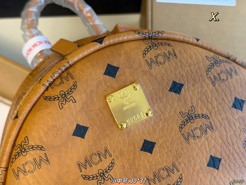MCM Stark Cognac Visetos 30*37cm backpack — 1:1 Replica