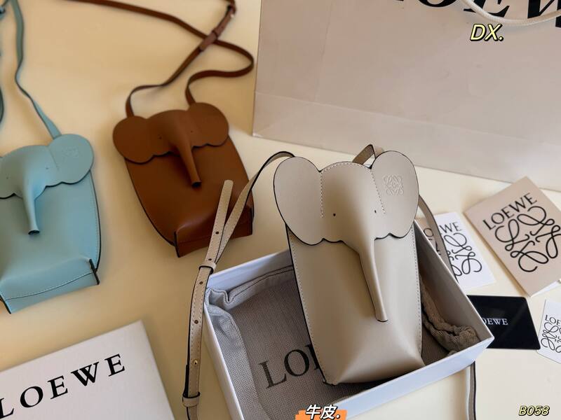 Loewe Black shoulder bag — AAA Quality Replica