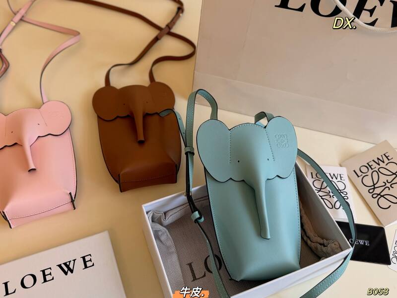 Loewe Black shoulder bag — AAA Quality Replica