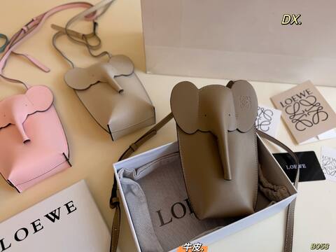 Loewe Black 18x12cm shoulder bag AAA Quality Replica