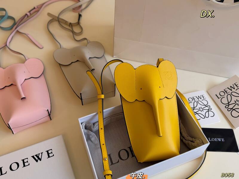 Loewe Black shoulder bag — AAA Quality Replica
