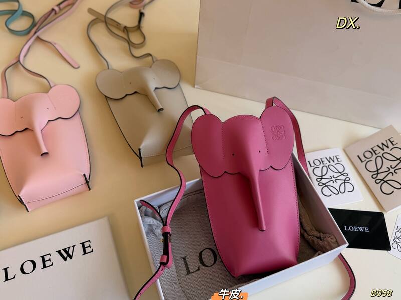 Loewe Black shoulder bag — AAA Quality Replica