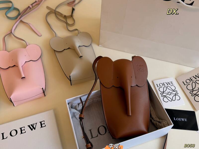 Loewe Black shoulder bag — AAA Quality Replica