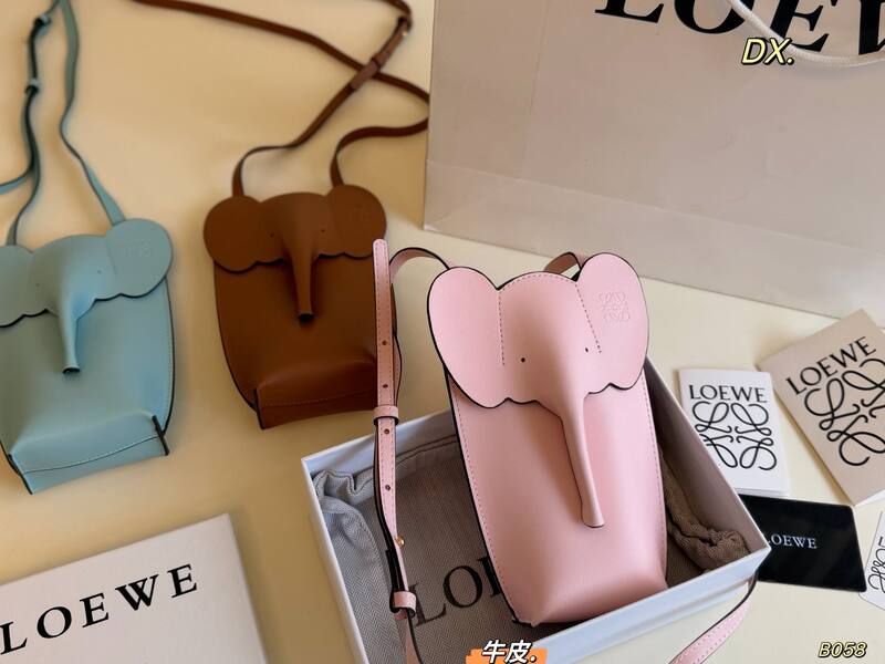 Loewe Black shoulder bag — AAA Quality Replica