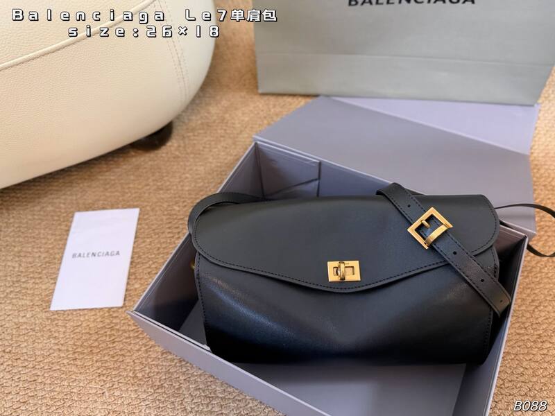 Balenciaga Le7 Black shoulder — AAA Quality Replica