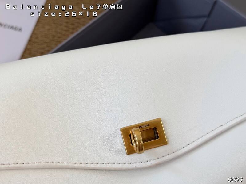 Balenciaga Le7 White shoulder — Premium Replica