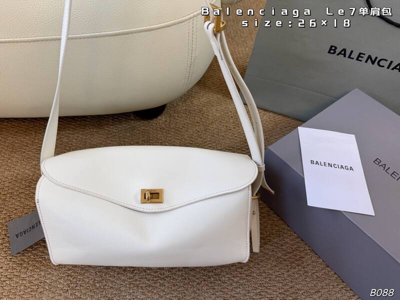Balenciaga Le7 White shoulder — Premium Replica