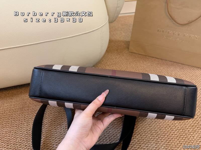 Burberry Brown Check work — Top Quality Replica