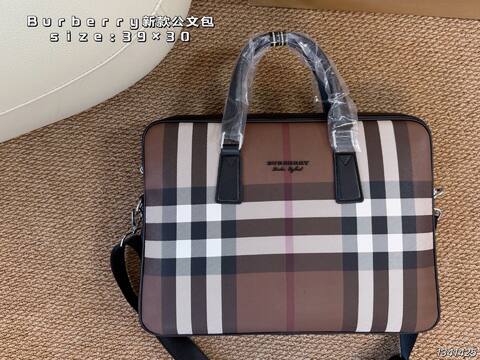 Burberry Brown Check 39x30cm work Top Quality Replica