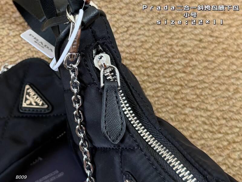 Prada Re-Edition 2005 Black Nylon Quilted small crossbody shoulder — Top Quality Replica