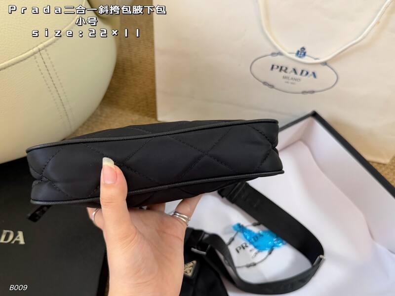 Prada Re-Edition 2005 Black Nylon Quilted small crossbody shoulder — Top Quality Replica