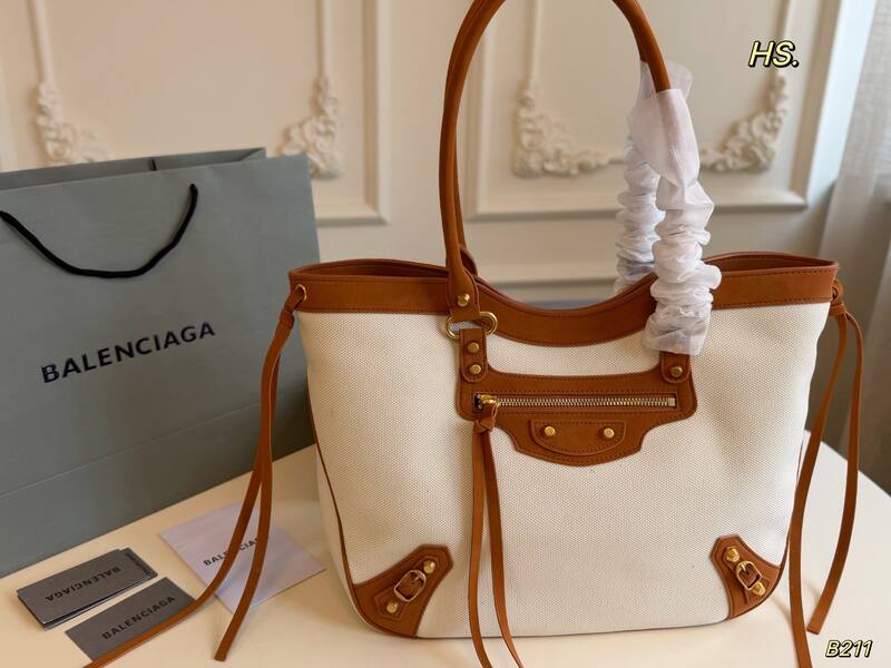 Balenciaga Brown shoulder bag — 1:1 Replica