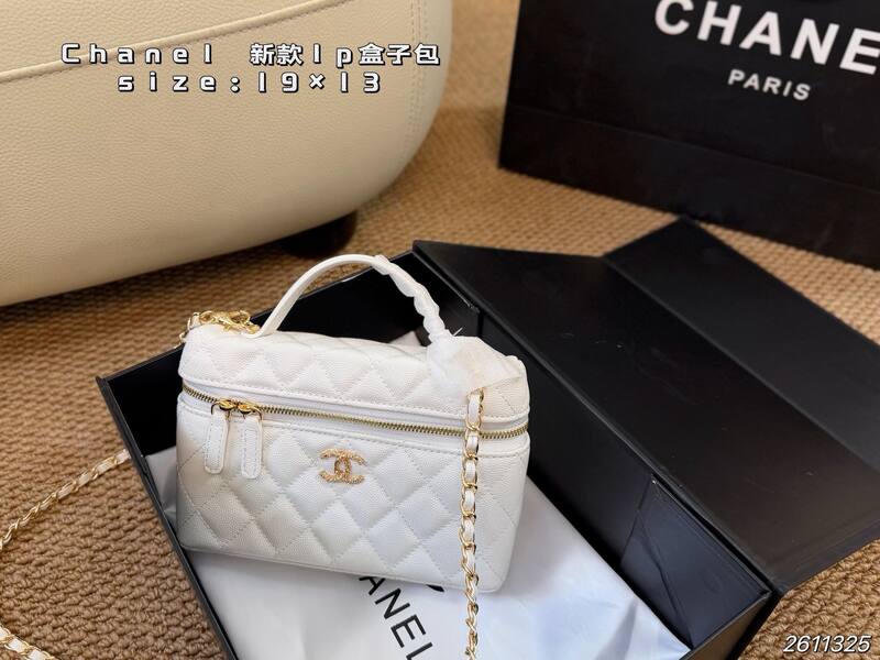 Chanel Black 19x13 crossbody — Top Quality Replica
