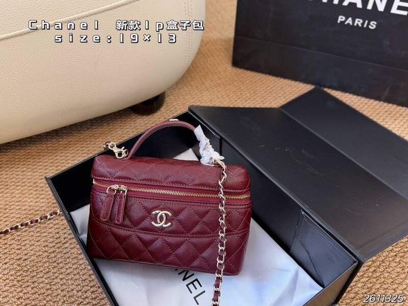 Chanel Vanity Case White 19x13 crossbody — AAA Quality Replica