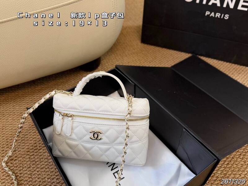 Chanel Vanity Case White 19x13 crossbody — AAA Quality Replica