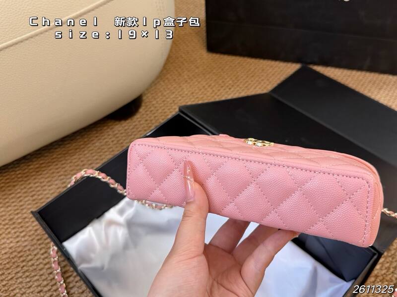 Chanel Pink 19x13 crossbody — Top Quality Replica